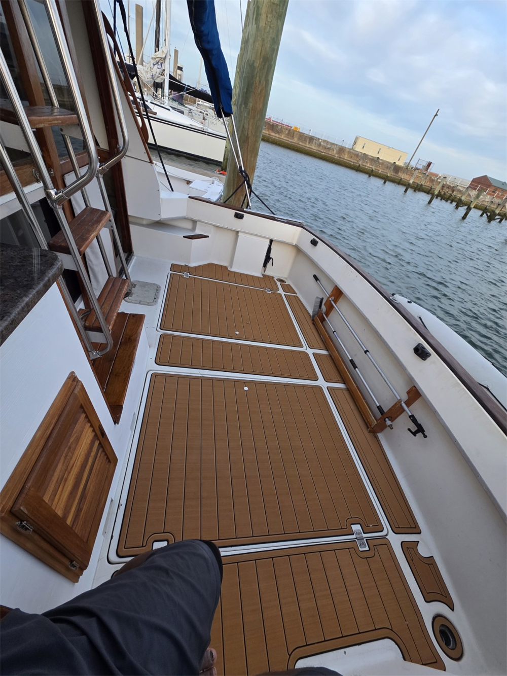 EVA Boat Flooring Kit for 1988 Bayliner 3288 / 3270 – Twin Cabin Motor Yacht Marine Flooring & Non Slip Deck Upgrade for Classic Liveaboard Boats - Hxbyx